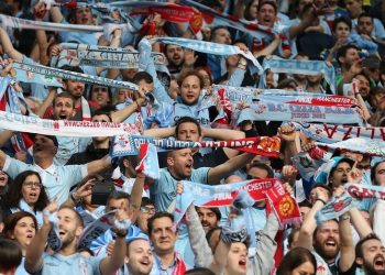 Mouriño avisa a los socios del Celta de la “tremenda” reubicación de Marcador