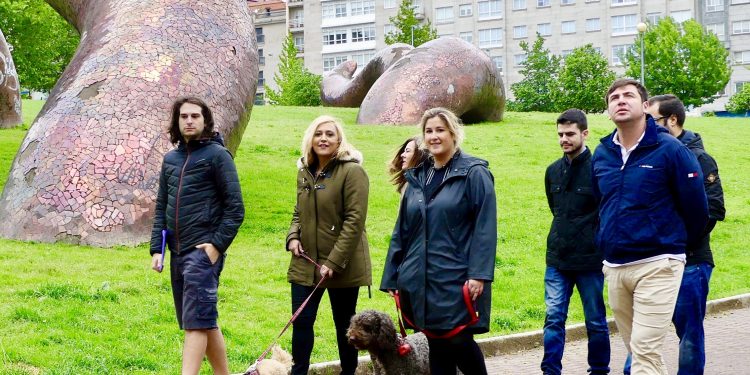 Elena Muñoz propone cinco parques caninos y una playa para perros diferente