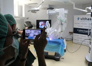 Vigo realiza las primeras cirugías ginecológicas con robot en Galicia