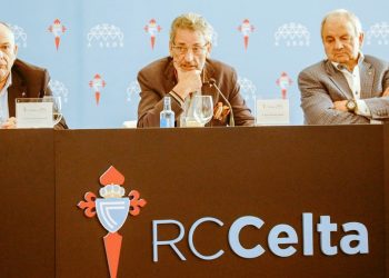 Mouriño mantiene abierta la posibilidad de dejar de jugar en Balaídos