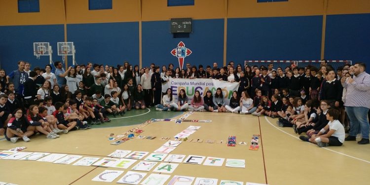 Escolares vigueses piden ás autoridades locais medidas para coidar o planeta