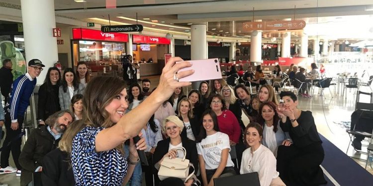 Abre el plazo para asistir a la clase magistral de María Barros y María Canle en Vigo