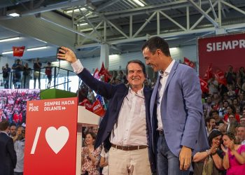 Sánchez: «Vengo a Vigo a daros las gracias y a apoyar al alcalde de referencia»