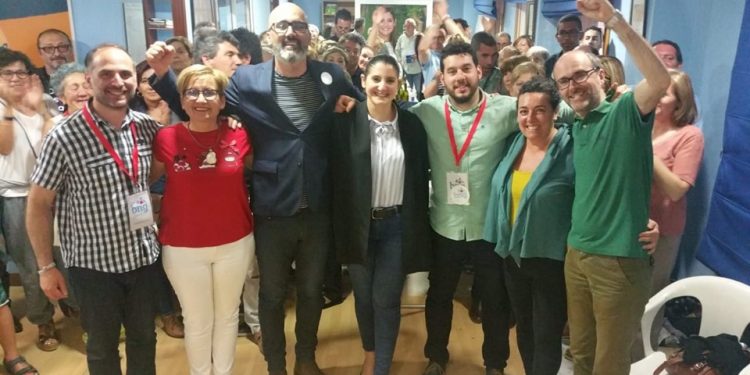 La izquierda tendrá que pactar para mantener a Juncal y que repitan Santos en Moaña y Pazos en Cangas