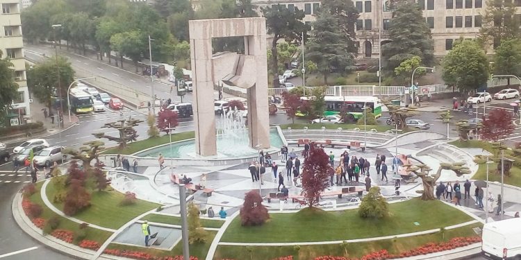 La nueva plaza de América abre en medio de una gran expectación