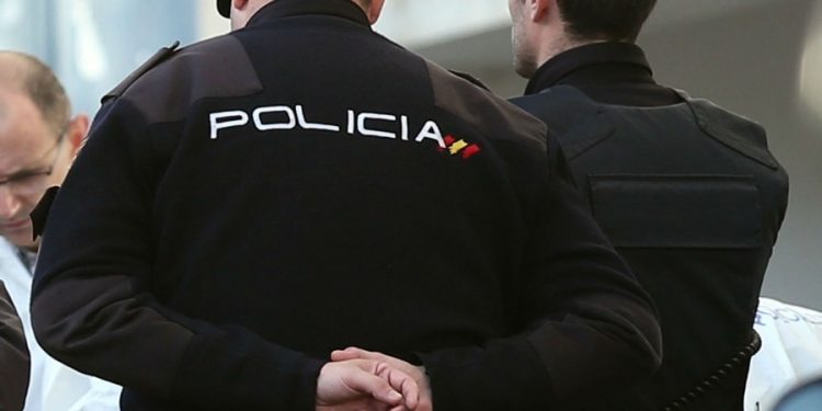 Detenido en Vigo por atacar con un cuchillo de cocina a su compañero de piso