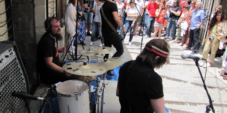 Un total de 17 grupos tomarán las calles de Baiona en el festival Sons do Casco