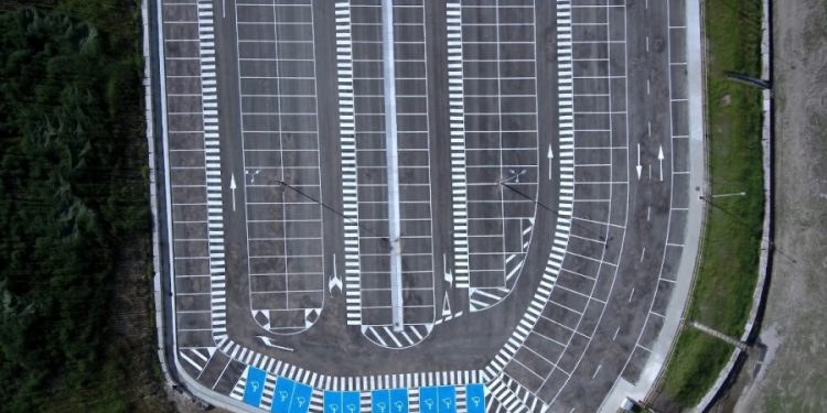 Abel Caballero promete nuevos aparcamientos en Teis, Bouzas y Travesas