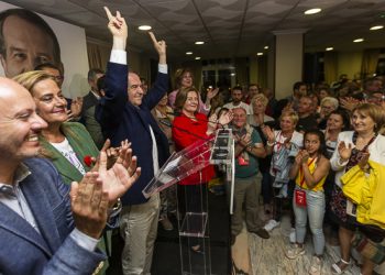 Caballero arrasa en Vigo con 20 concejales y un respaldo récord en España