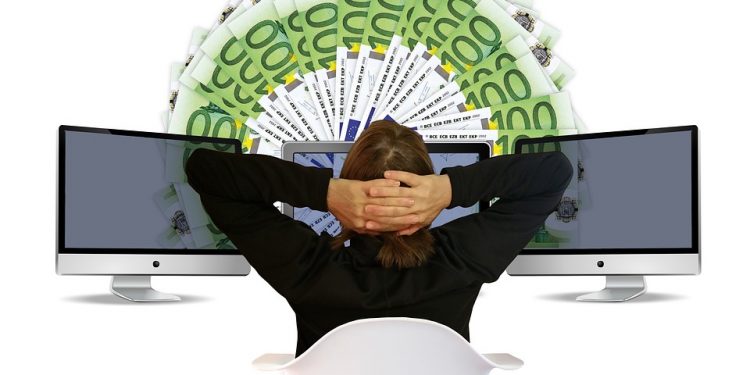 La realidad sobre ganar dinero desde casa