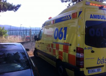 Rescatado un pescador en Camposancos que sufrió una caída de madrugada