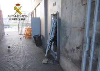 Detenido por robar en una máquina expendedora en el muelle de Baiona
