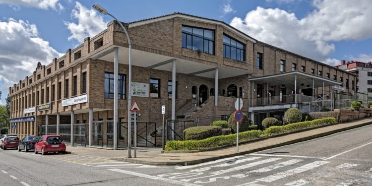 Dos heridos, uno menor, por disparos de bala en una pedida de mano en O Porriño