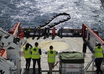 Vigo acoge las pruebas del nuevo buque de la UE contra las mareas negras