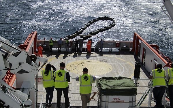 Vigo acoge las pruebas del nuevo buque de la UE contra las mareas negras