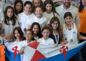 Las sirenas del Náutico de Vigo consiguen 16 medallas en el Gallego