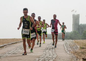 Doscientos atletas podrán participar gratis en el Vertiatlón Solidario de Baiona