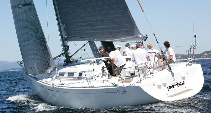 «Starfighter» y «Balea Dous» se mantienen líderes de la Regata Interclubes
