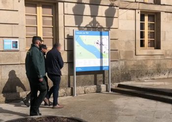 Detienen a un mediador de seguros en Tui por estafa y falsificación de documentos