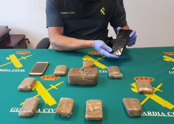 Un control de carretera en Moaña se salda con la detención de dos personas por tráfico de drogas