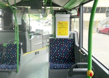 Vitrasa instala cubos de recogida de envases en los autobuses