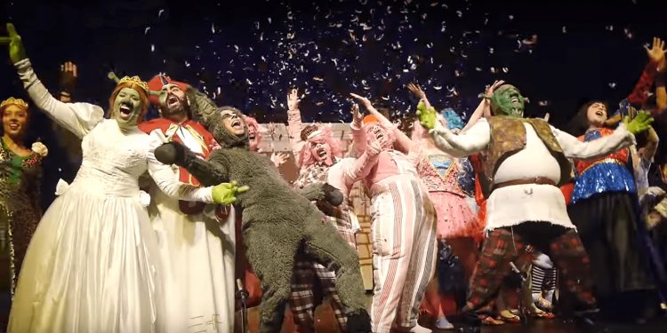 QueenManía y el musical de Shrek, primeros espectáculos infantiles en Castrelos