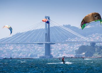 La ría de Vigo se convertirá en capital del kitesurf