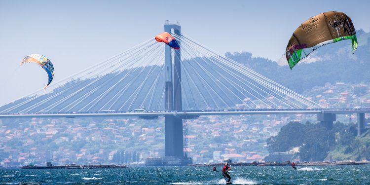 La ría de Vigo se convertirá en capital del kitesurf