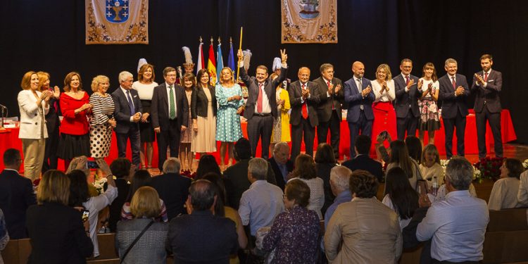 Abel Caballero inicia su cuarto mandato para convertirse en el alcalde que más años ha gobernado en Vigo