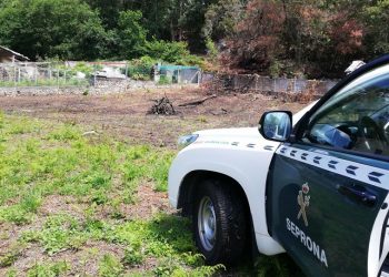 Investigan a un vigués por un incendio forestal por negligencia en Cangas