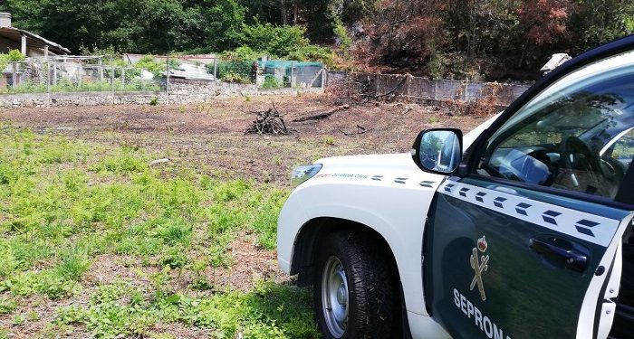 Investigan a un vigués por un incendio forestal por negligencia en Cangas