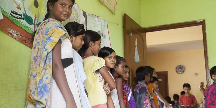 Una masterclass de yoga en Vigo contra la pobreza infantil en la India