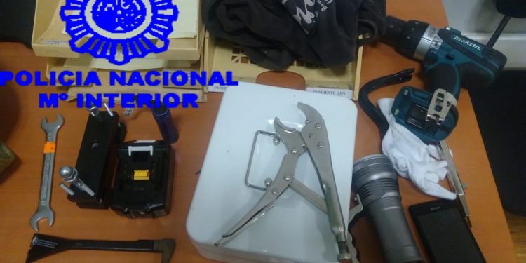 Dos detenidos en Vigo por un robo en un local comercial