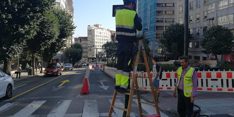 Así fue el cierre al tráfico en la Gran Vía de Vigo para las cintas mecánicas