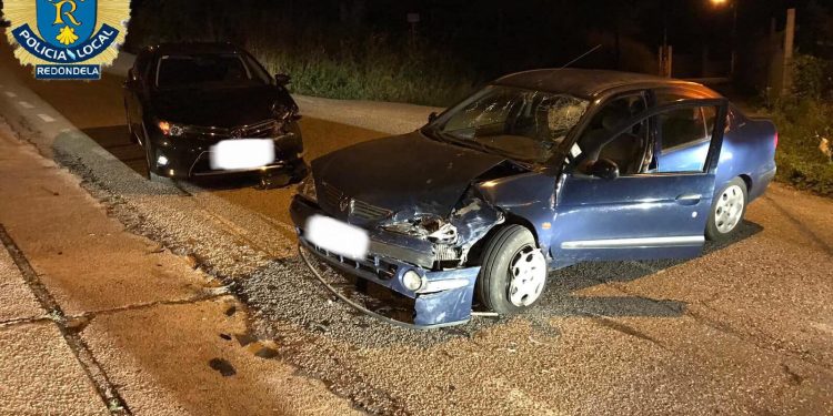 Cuatro heridos y una alcoholemia positiva en un choque frontal en Chapela