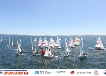 Las tripulaciones de Vigo y Sanxenxo acechan a los líderes en Arousa