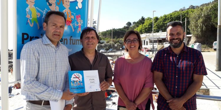 Premio para Baiona e A Guarda por ter todas as súas praias libres do fume do tabaco