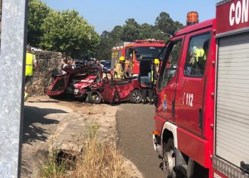 Tres heridos, uno grave, en un brutal accidente de tráfico en Tomiño
