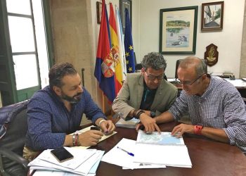 Los alcaldes del Val Miñor aúnan fuerzas ante el nuevo Plan de Transporte de la Xunta
