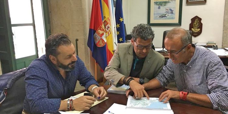 Los alcaldes del Val Miñor aúnan fuerzas ante el nuevo Plan de Transporte de la Xunta