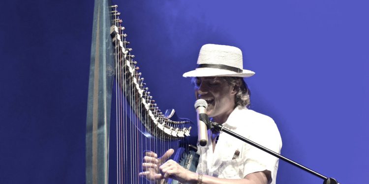 Nigrán troca a observación das Perseidas por unha visita nocturna ao petróglifo do Rabete