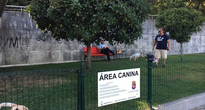 Nigrán habilita o primeiro espazo específico de recreo para cans