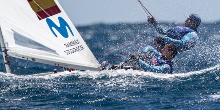 Jordi Xammar y Nico Rodríguez se juegan el título mundial de 470 en Japón