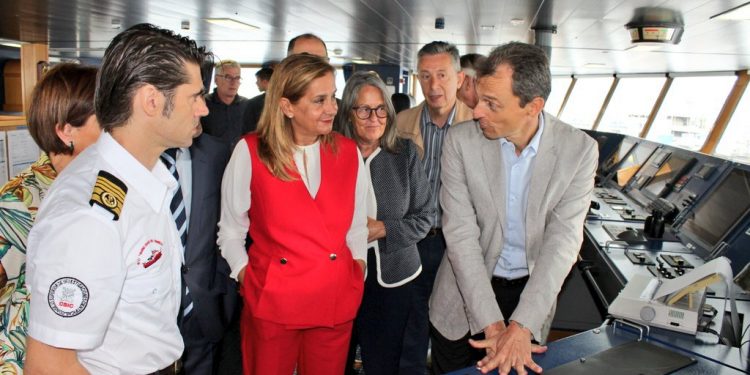 Pedro Duque lo confirma: las luces de Navidad de Vigo se pueden ver desde el espacio