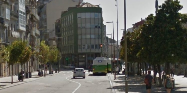Varios heridos tras una colisión entre un autobús y un ciclista en Vigo