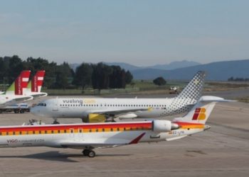 Vueling reduce frecuencias en la ruta Vigo-Barcelona, que dejará de operar los sábados