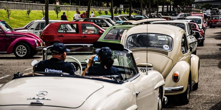 Máis de 70 xoias sobre rodas percorrerán este domingo o Condado e A Paradanta