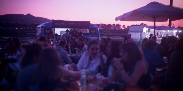O Rilla na Rúa chega esta semana a Baiona con dez camións de comida e concertos nocturnos