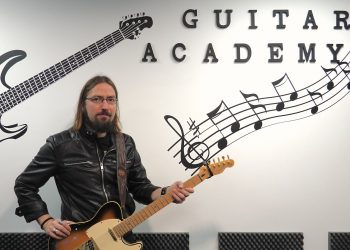 Lecciones de guitarra con Fran Almodóvar