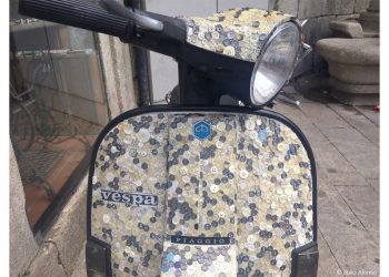 La Vespa de los botones